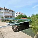 Nada Apartamento Murter
