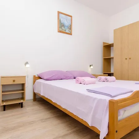 Nada Apartamento Murter