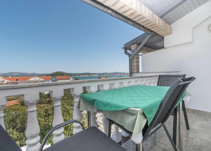 Apartamento Nada Murter